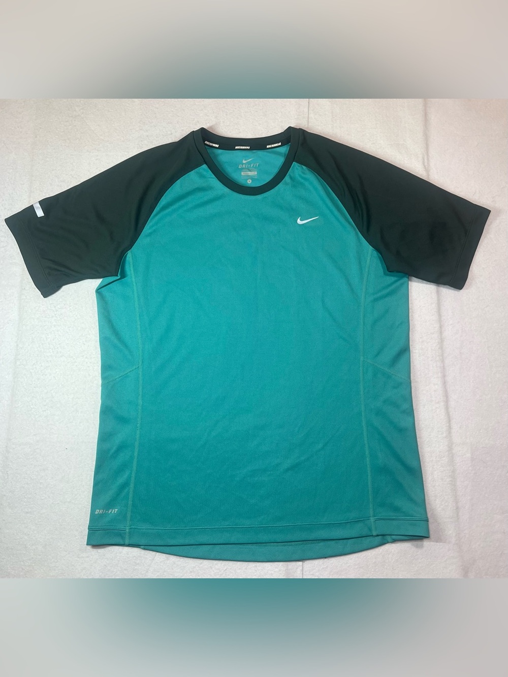 Nike Miler Dri-FIT Men's Running Shirt Teal/Dark Olive Green Raglan Sleeve,Large